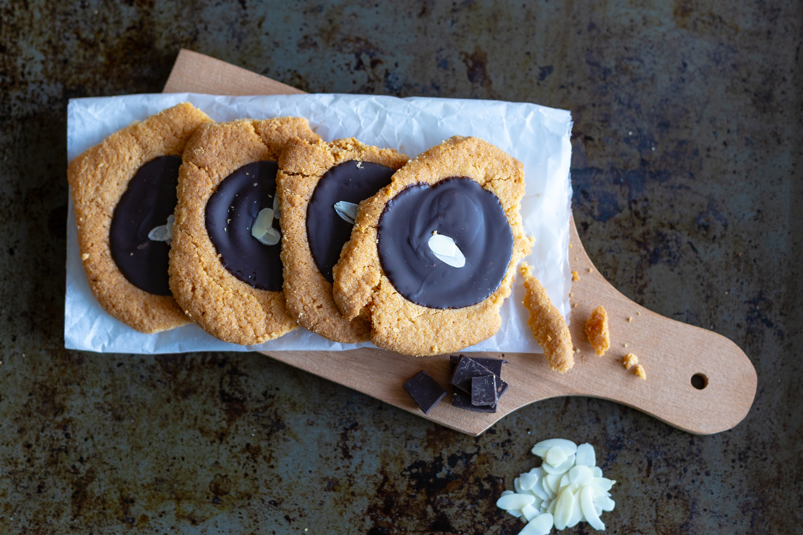 Amandelkoekjes met chocolade